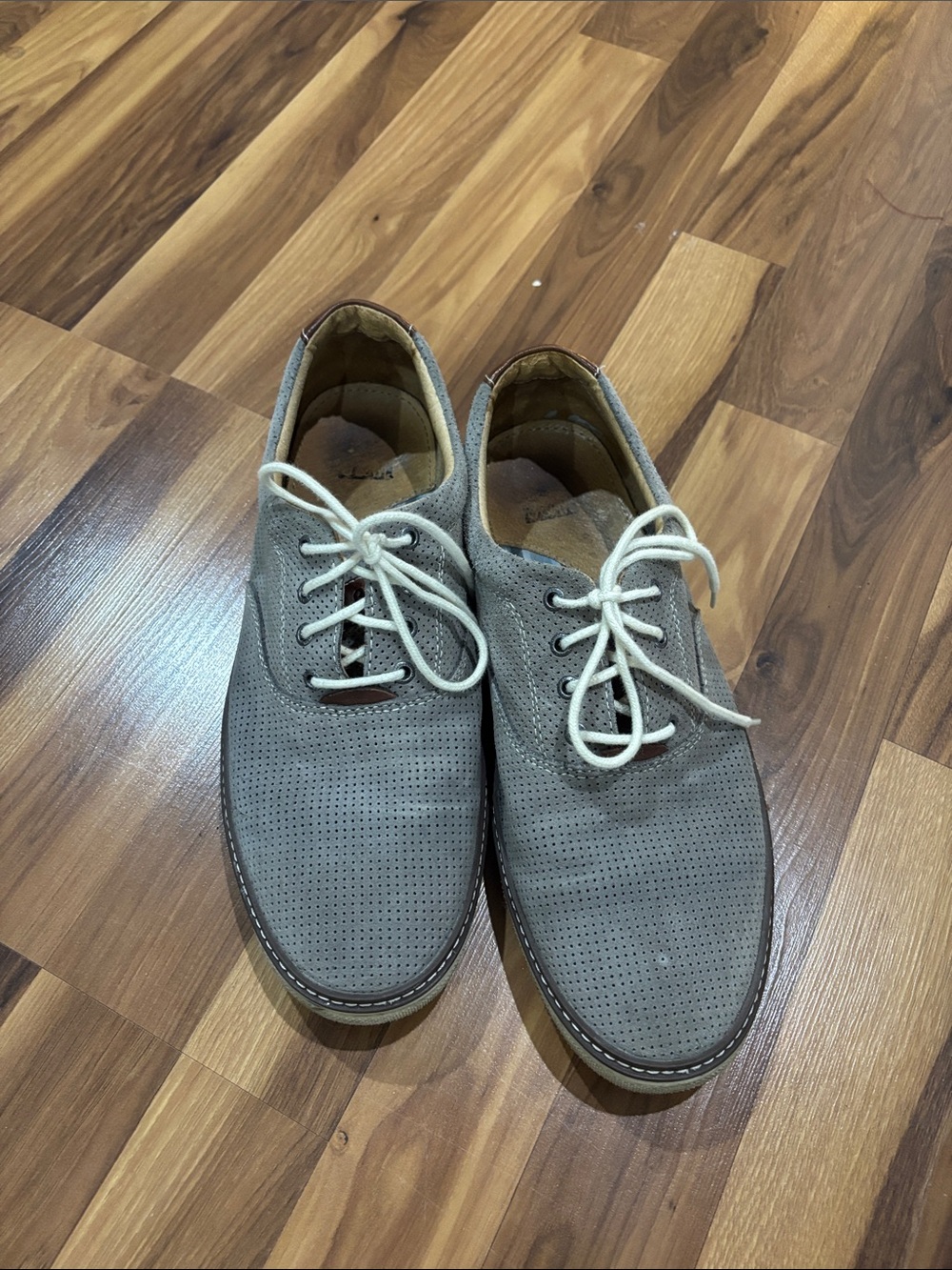 Men’s Grey Perforated Derby Shoes with Cream Laces